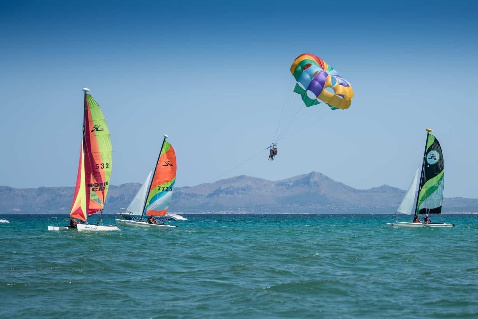 hobiecat 18 katamaran kurse in palma de mallorca bahia de alcudia