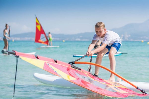 Windsurfing Initiation Course in Mallorca