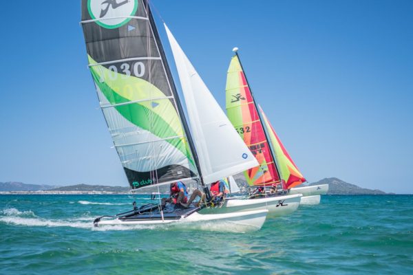 Excursión de catamarán con skipper y coffeur es la escuela de catamaran mallorca